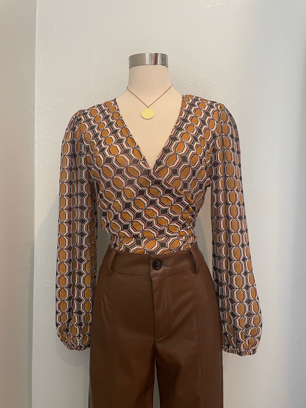 Ochre/Brown Top